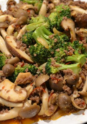 ブロッコリーとキノコのスタミナひき肉炒め-レシピのメイン写真