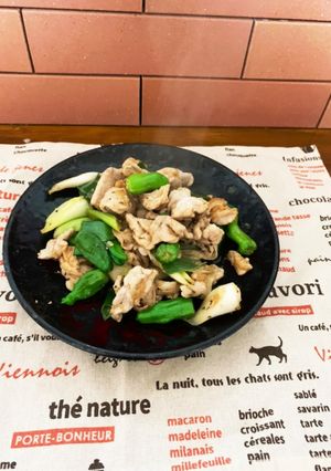 豚ロースと獅子唐、長ネギのオイスター炒め-レシピのメイン写真
