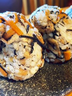 ひじき煮のおにぎり-レシピのメイン写真