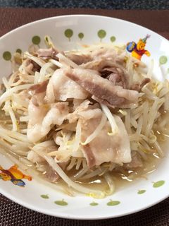 もやしと豚バラ炒め!(^^)!-レシピのメイン写真