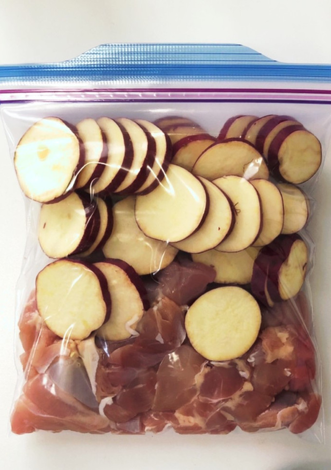 【下味冷凍】鶏肉とさつまいもの甘辛煮-レシピのメイン写真