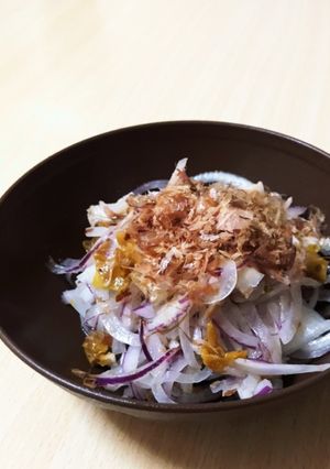 玉ねぎと鶏肉のさっぱり梅サラダ-レシピのメイン写真