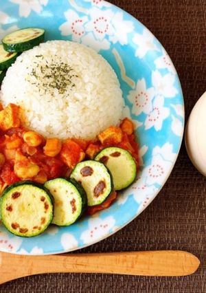 カレー粉で作るトマトとチキンと豆のカレー-レシピのメイン写真