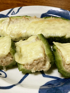 ゴーヤボートのチーズ焼き-レシピのメイン写真