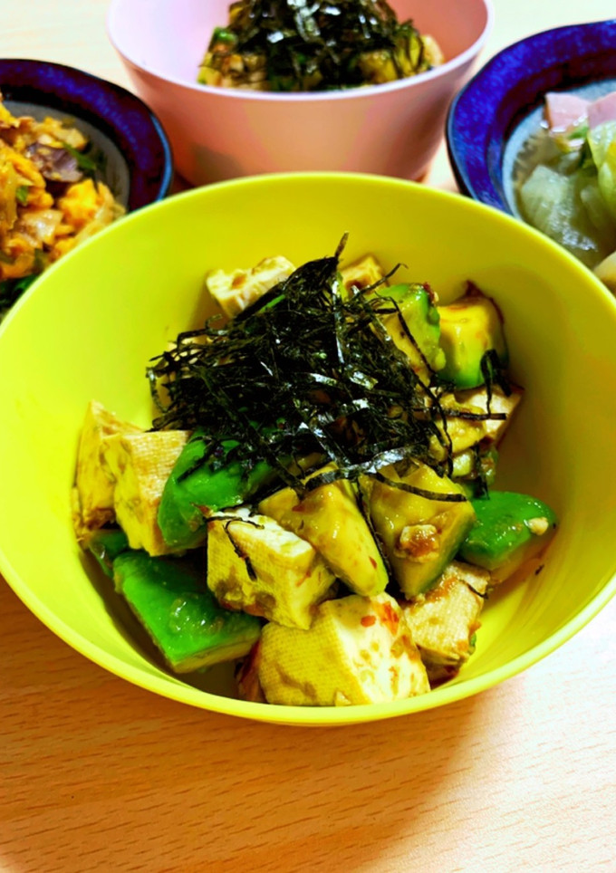 豆腐とアボカドのわさび醤油和え-レシピのメイン写真