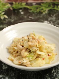 簡単!鶏皮とキャベツのピリ辛炒め-レシピのメイン写真