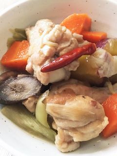 簡単ヘルシー☆鶏手羽元と根菜の煮物-レシピのメイン写真