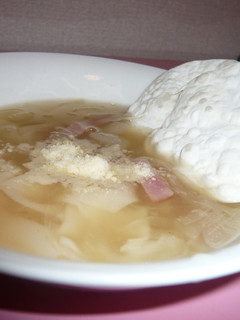 餃子の皮入りオニオンスープ-レシピのメイン写真