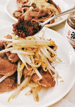 3分でもやしと猪肉の蒸し焼き-レシピのメイン写真