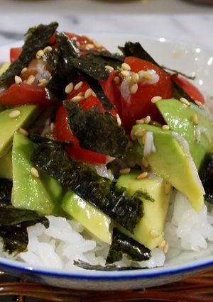 しらすとトマトのアボカド丼-レシピのメイン写真