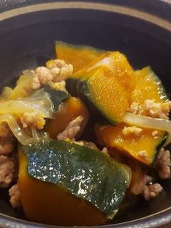 坊っちゃんカボチャと玉ねぎの煮物-レシピのメイン写真