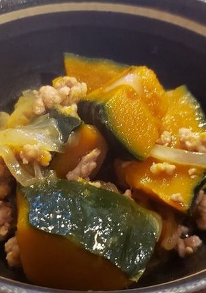 坊っちゃんカボチャと玉ねぎの煮物-レシピのメイン写真