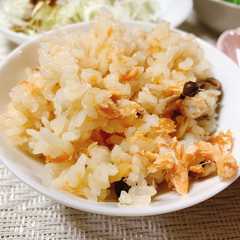 รูปของ 秋鮭としめじの炊き込みご飯