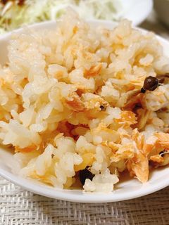 秋鮭としめじの炊き込みご飯-レシピのメイン写真
