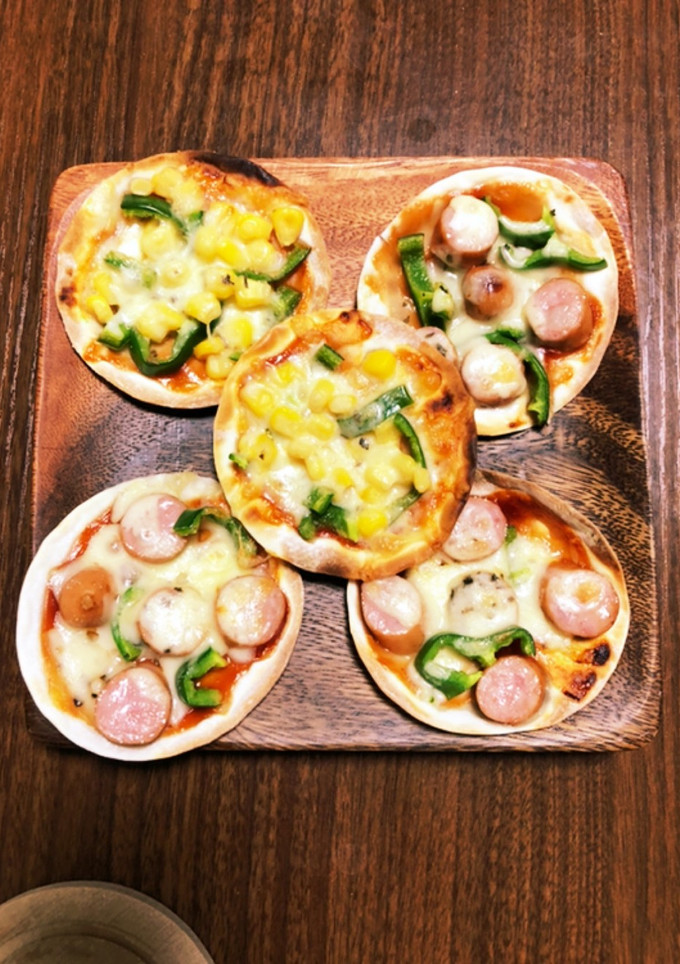 餃子の皮で簡単ピザ-レシピのメイン写真