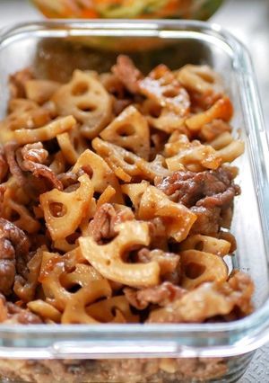 作り置き、牛肉とれんこんの炒め煮。-レシピのメイン写真