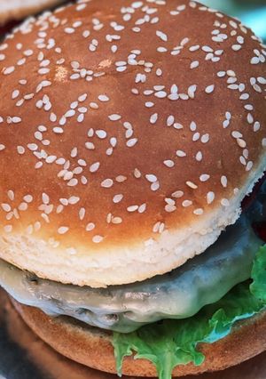 キャンプで黄金ソースのハンバーガー-レシピのメイン写真