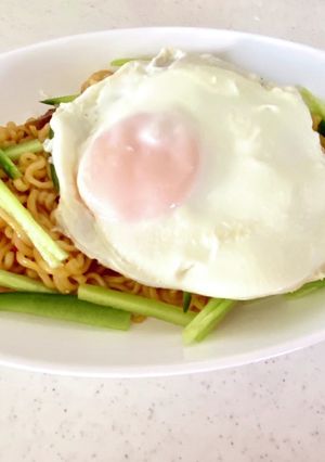 韓国人直伝　汁なし辛ラーメン　激辛-レシピのメイン写真