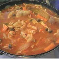 รูปของ 鶏肉のスパイシートマト煮込み