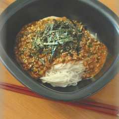 รูปของ 辛っ!パンチの効いた韓国風納豆そうめん