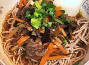 ゴボウと牛肉が合う！濃い味の具沢山蕎麦-レシピのメイン写真