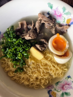 牛すじインスタントラーメン-レシピのメイン写真