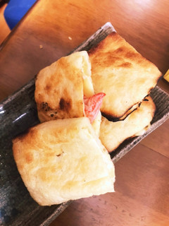 簡単美味しいカニカマチーズin油揚-レシピのメイン写真