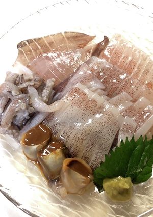 通の食べ方　漁師作りのイカ刺しと肝醤油-レシピのメイン写真