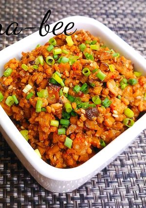 コクうま最高♪甜麺バター椎茸そぼろ-レシピのメイン写真