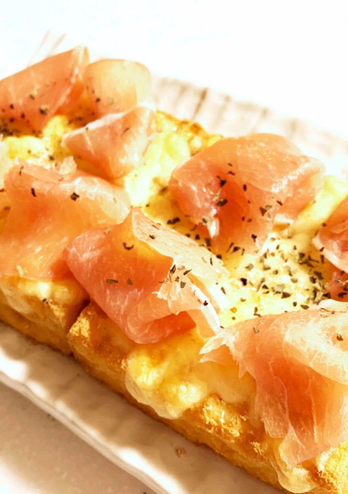 トースターで簡単♬厚揚げの生ハムチーズ焼-レシピのメイン写真
