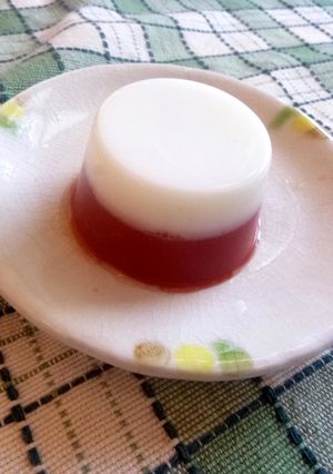 野菜ジュースと牛乳で　赤富士寒天-レシピのメイン写真