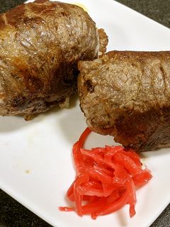 節約料理!飛騨牛風の肉巻きおにぎり-レシピのメイン写真