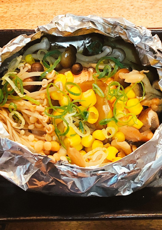 秋の味覚！鮭ときのこのホイル焼き-レシピのメイン写真