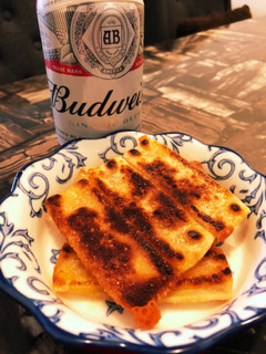 残った餃子の皮とシュレッドチーズ焼き-レシピのメイン写真