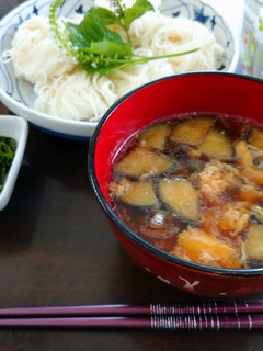 ささっと簡単!なす玉(卵)素麺つゆ-レシピのメイン写真