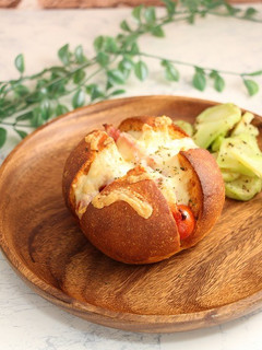 簡単!ミニトマトチーズ焼きパン☆野菜パン-レシピのメイン写真