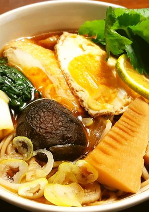 玉子の巾着煮入り温かい蕎麦-レシピのメイン写真