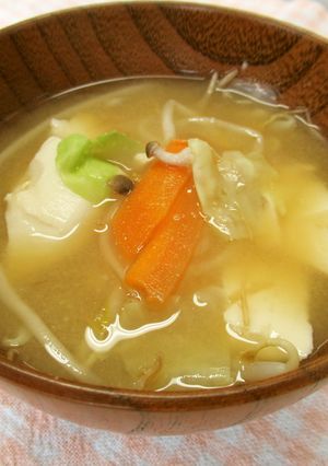 カット野菜で♬具だくさんみそ汁☆-レシピのメイン写真