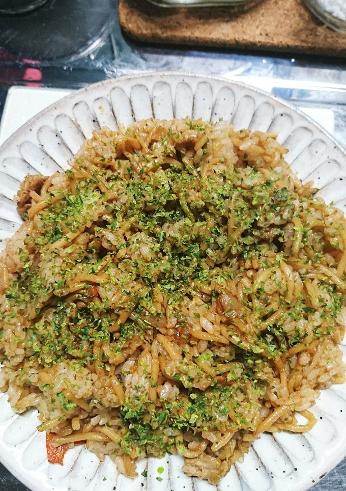 焼そばの残りで、そば飯を焼くのだ-レシピのメイン写真