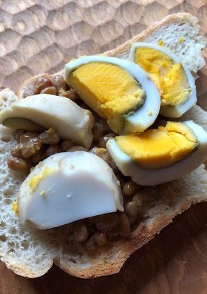 納豆と茹で卵のシンプルトースト-レシピのメイン写真