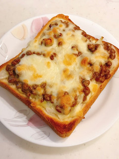 美肌に♡酢たまねぎ納豆チーズトースト-レシピのメイン写真