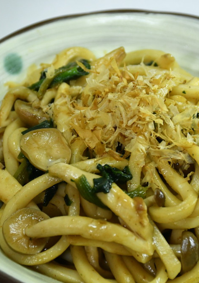 「しめじとほうれん草の焼きうどん」-レシピのメイン写真