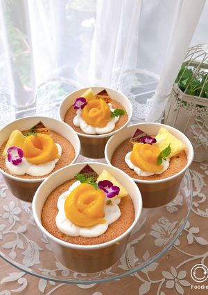 クリーム入りフルーツカップシフォンケーキ-レシピのメイン写真