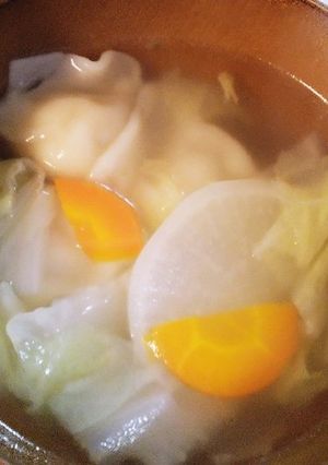 超簡単！冷凍水餃子スープ☆冬野菜たっぷり-レシピのメイン写真
