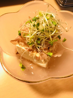 付け出し風冷や奴●カツオ節&スプラウト-レシピのメイン写真
