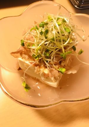 付け出し風冷や奴●カツオ節＆スプラウト-レシピのメイン写真