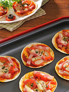ごろっとベーコンの餃子の皮ピザ-レシピのメイン写真