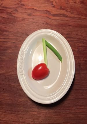 ミニトマトと青ネギで音符♪-レシピのメイン写真