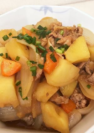 味付は焼肉のタレだけ!究極ズボラ肉じゃが-レシピのメイン写真