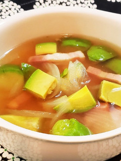 簡単!アボカドとベーコンの食べるスープ-レシピのメイン写真